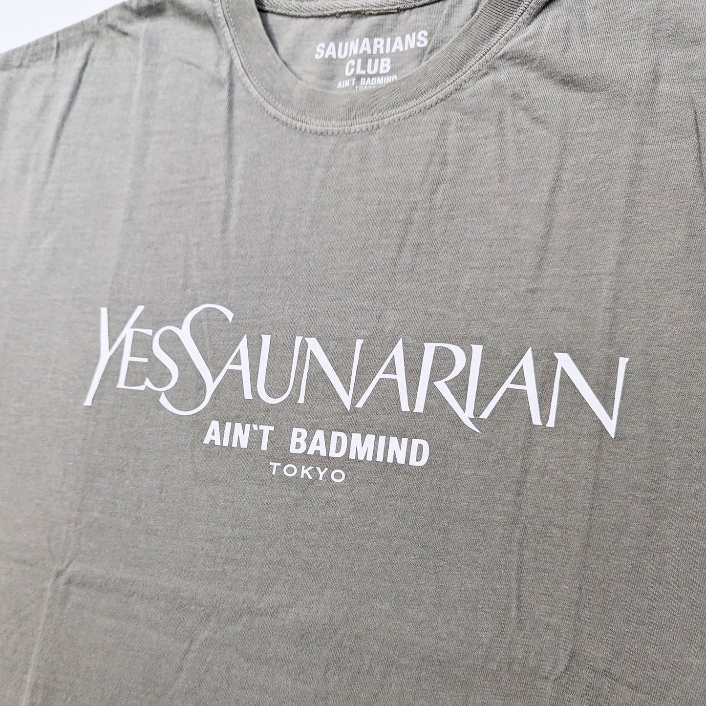 YES SAUNARIAN T SHIRT [KHAKI]