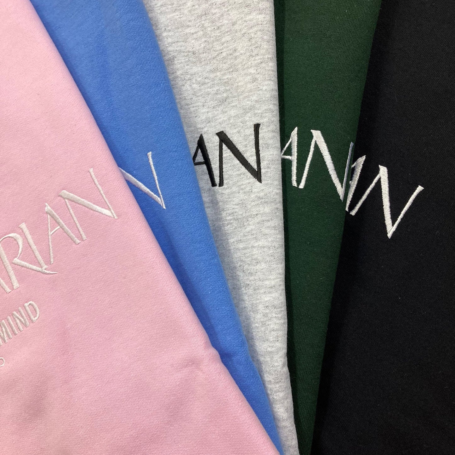 YES SAUNARIAN SWEATSHIRT [BLACK]